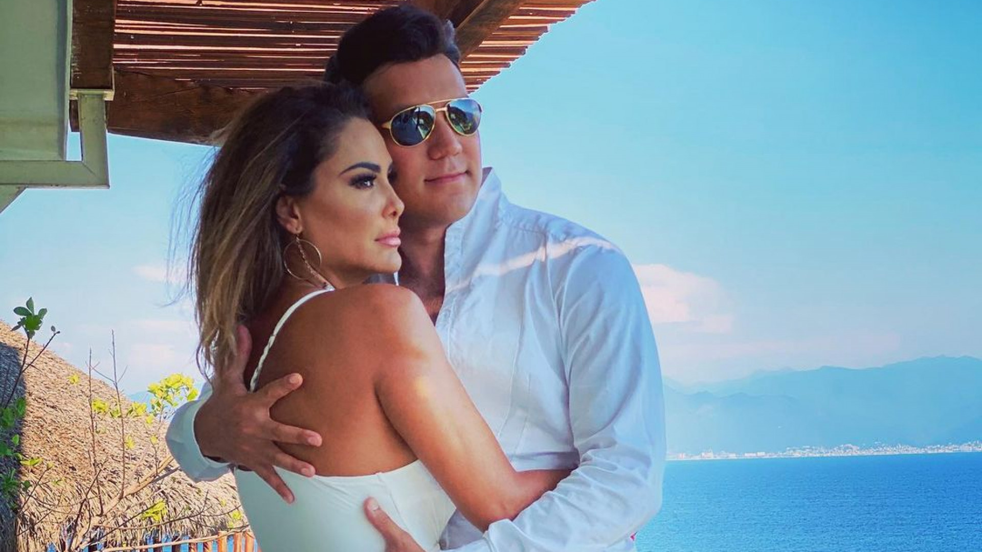 Michelle Renaud y Danilo Carrera